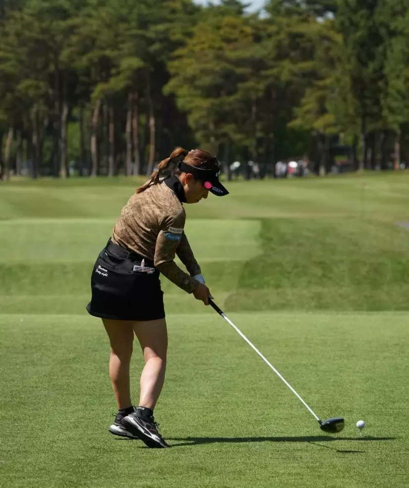 木村彩子のドライバースイング