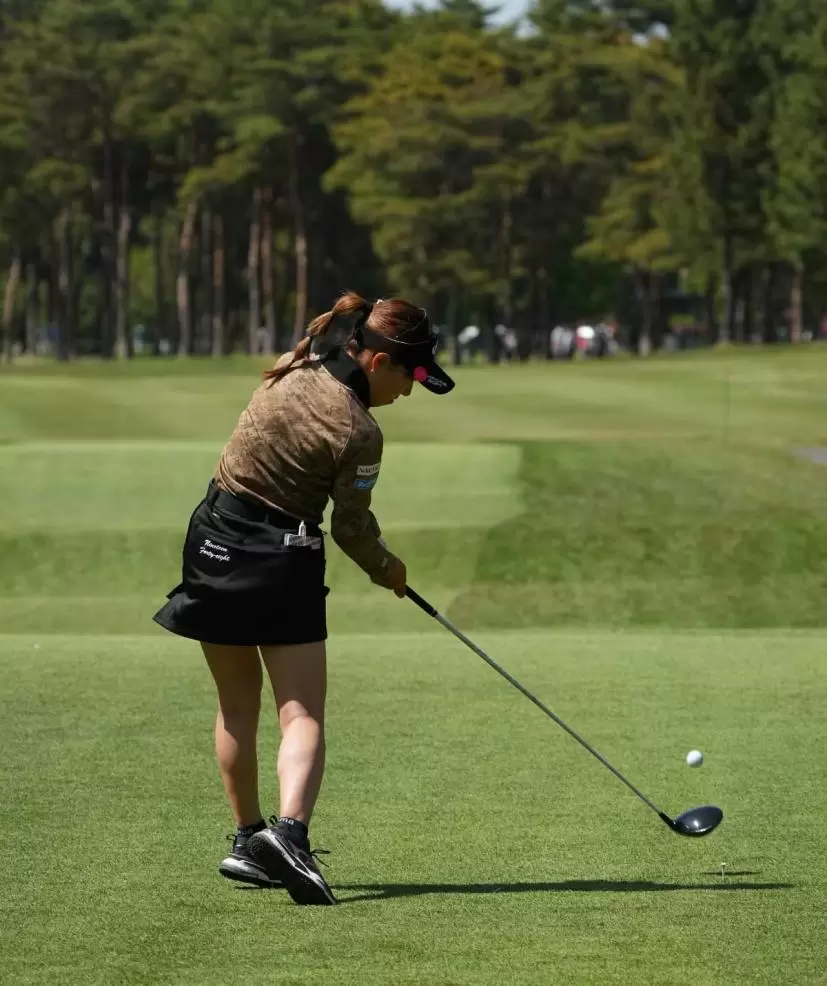 木村彩子のドライバースイング