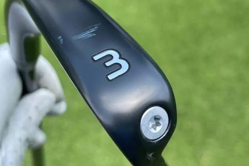 i CROSSOVER（i クロスオーバー）