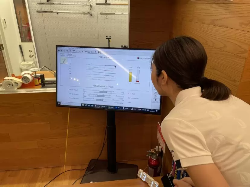 オデッセイパットラボでパターフィッティング