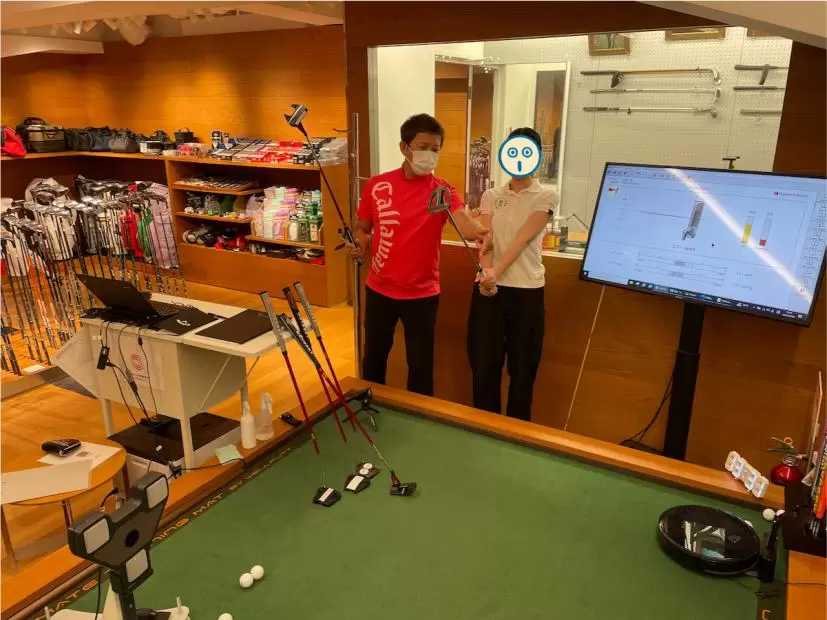 オデッセイパットラボでパターフィッティング