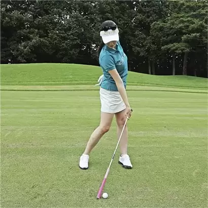 アイアン、こうすればダウンブローに打てます！