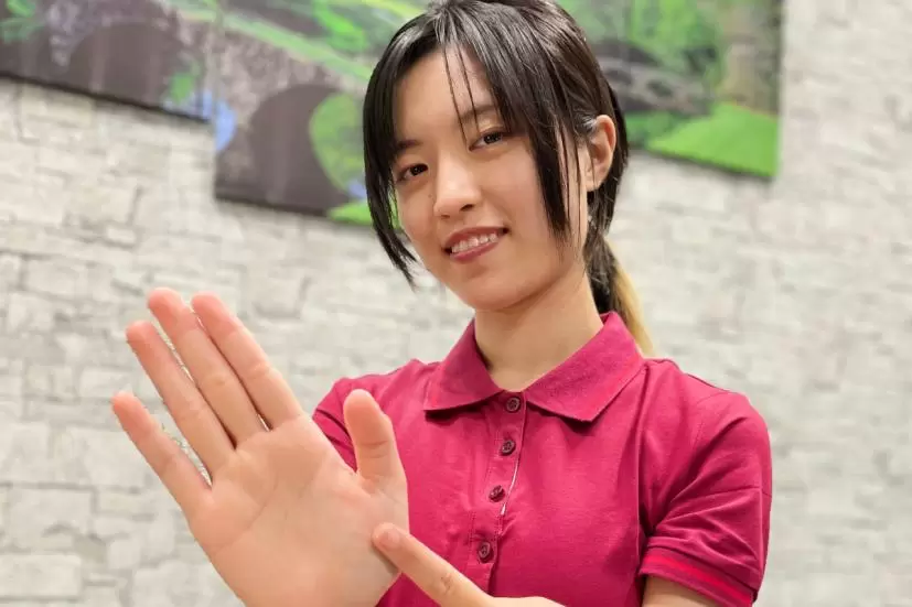右手,女性