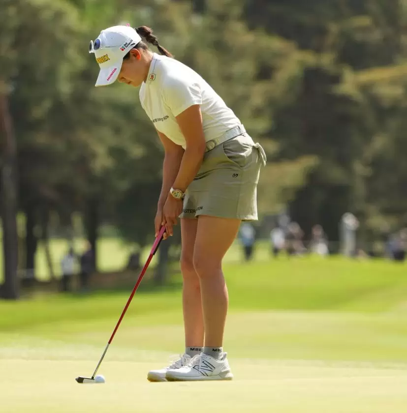 岩井千怜のパッティングストローク