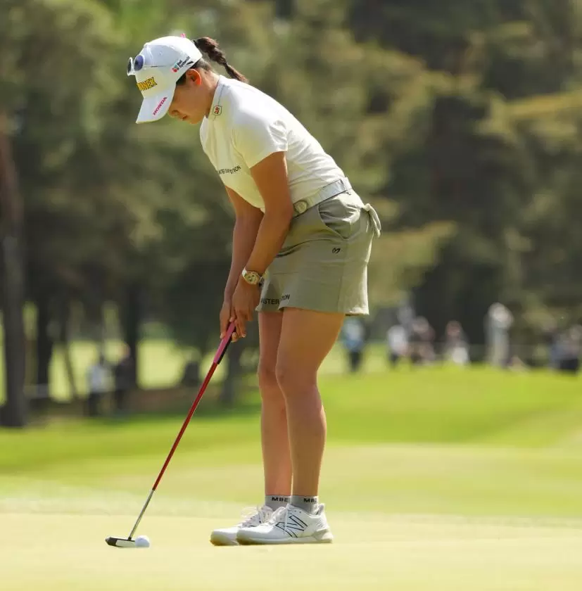 岩井千怜のパッティングストローク