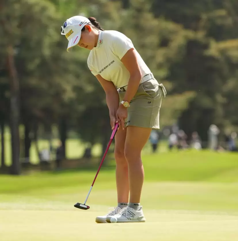 岩井千怜のパッティングストローク