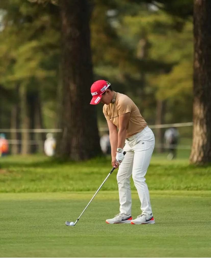 岩井明愛のアイアンスイング