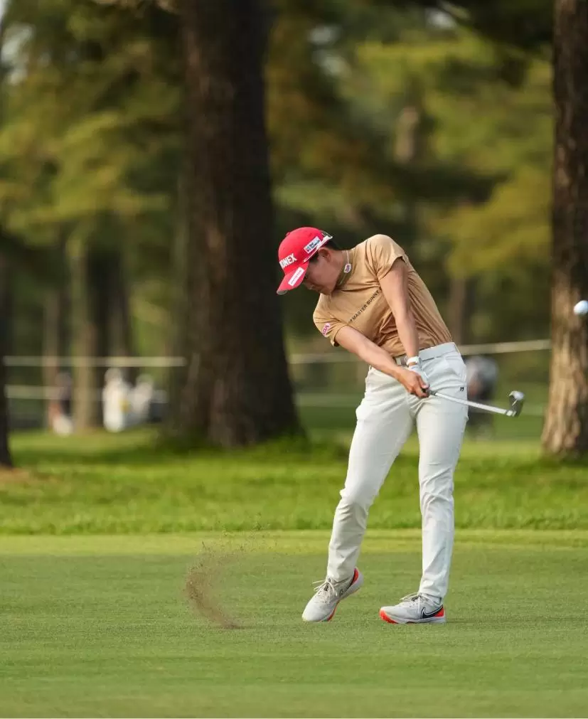 岩井明愛のアイアンスイング