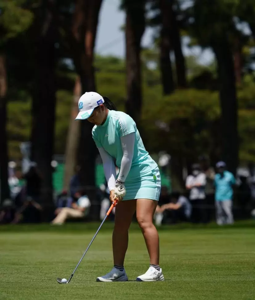 佐藤心結のウェッジスイング