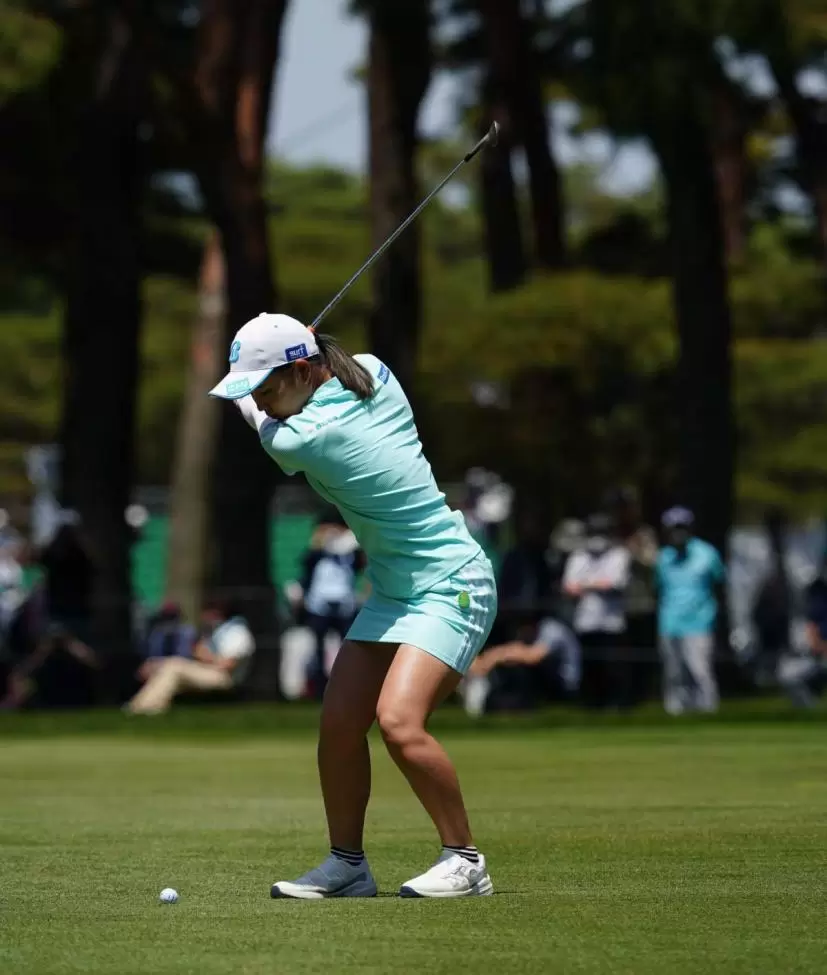 佐藤心結のウェッジスイング