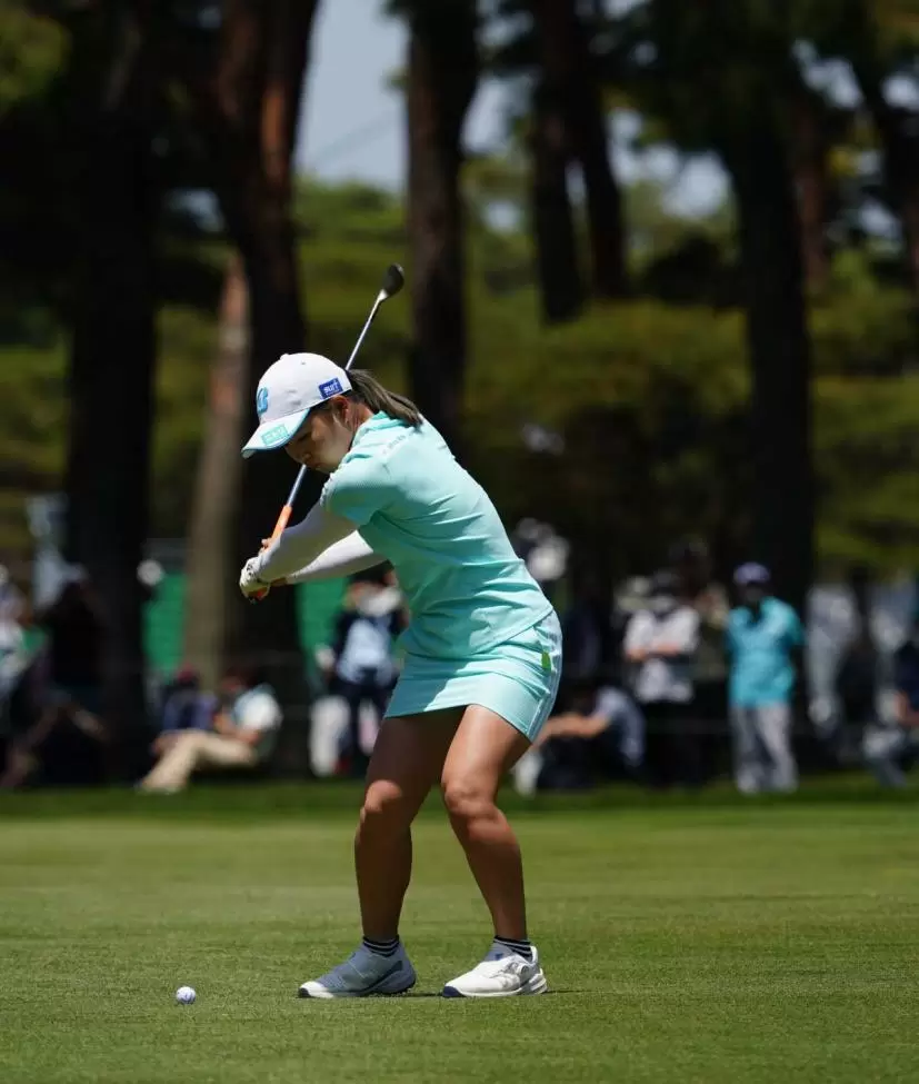 佐藤心結のウェッジスイング