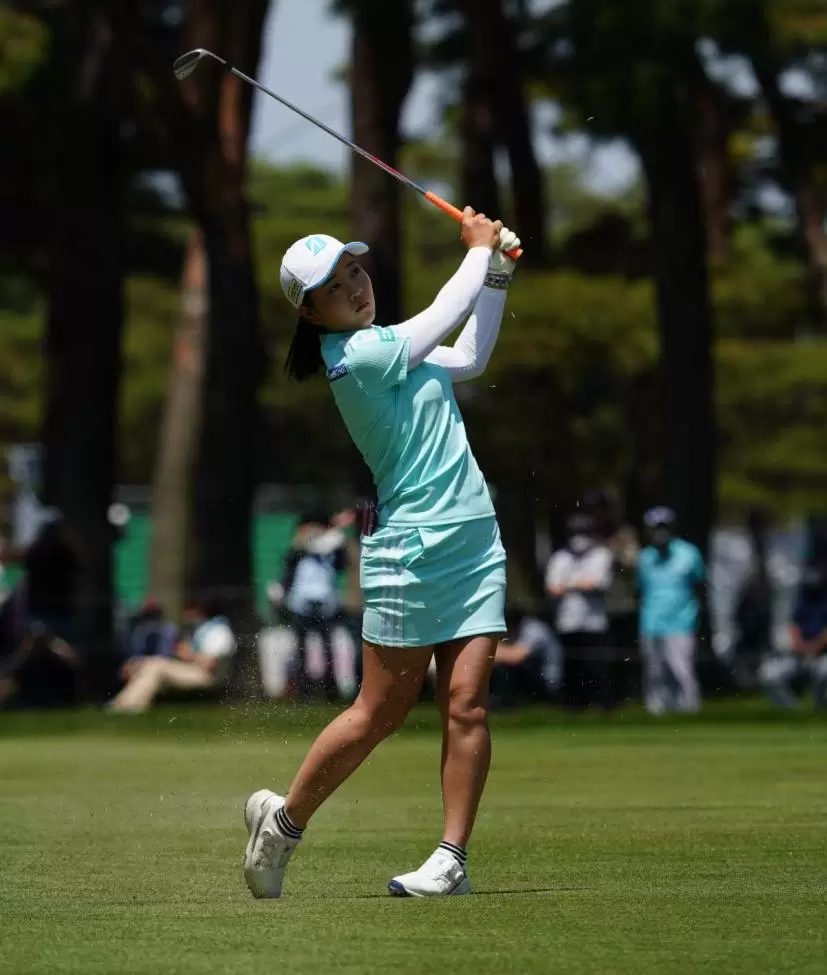 佐藤心結のウェッジスイング