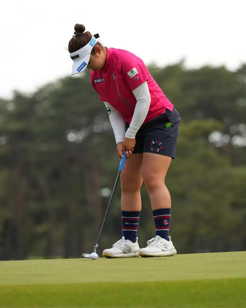 山下美夢有のパッティングストローク