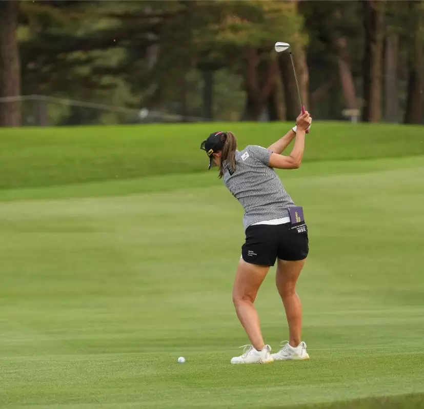 上田桃子のウェッジスイング