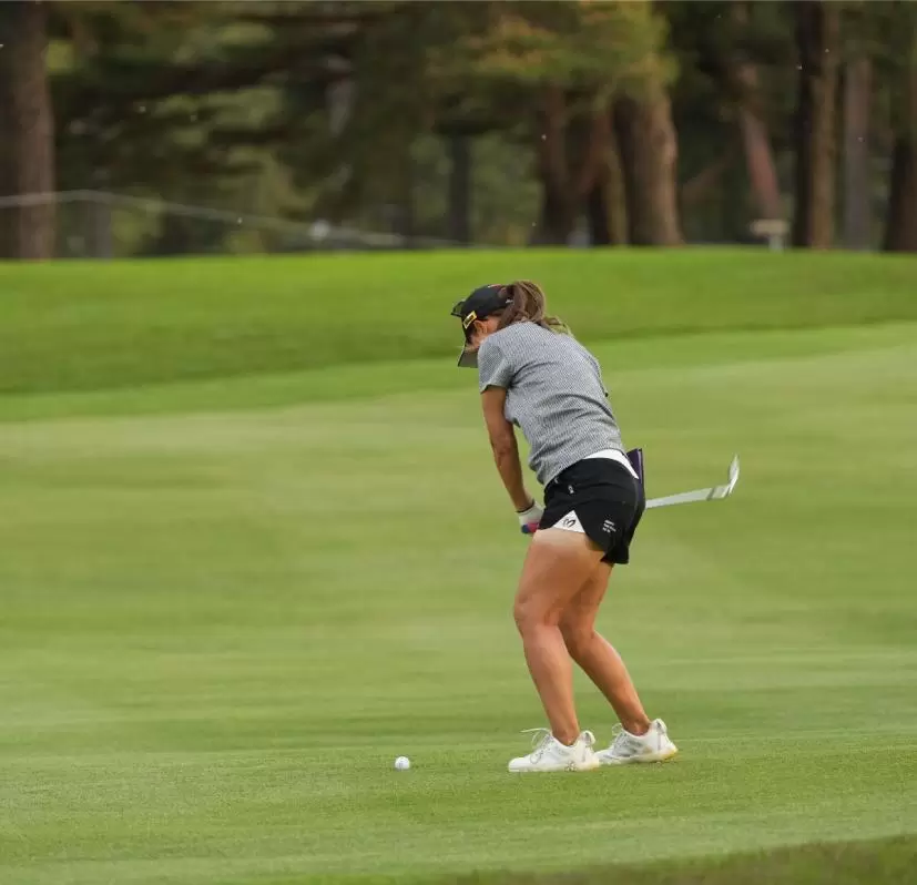 上田桃子のウェッジスイング