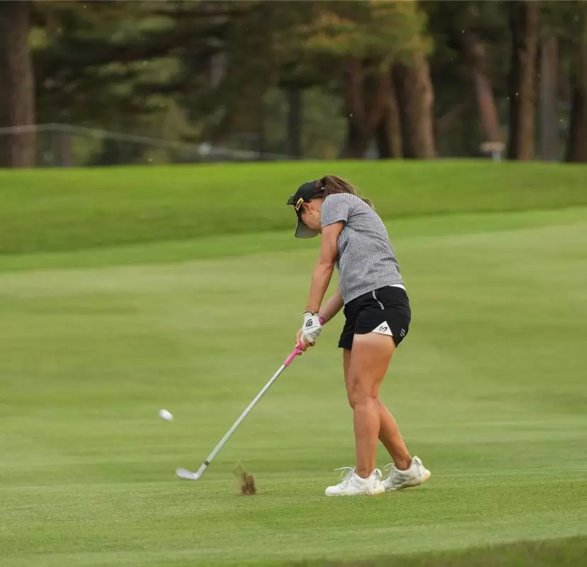 上田桃子のウェッジスイング