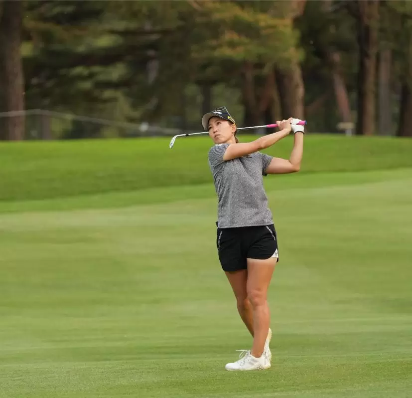 上田桃子のウェッジスイング