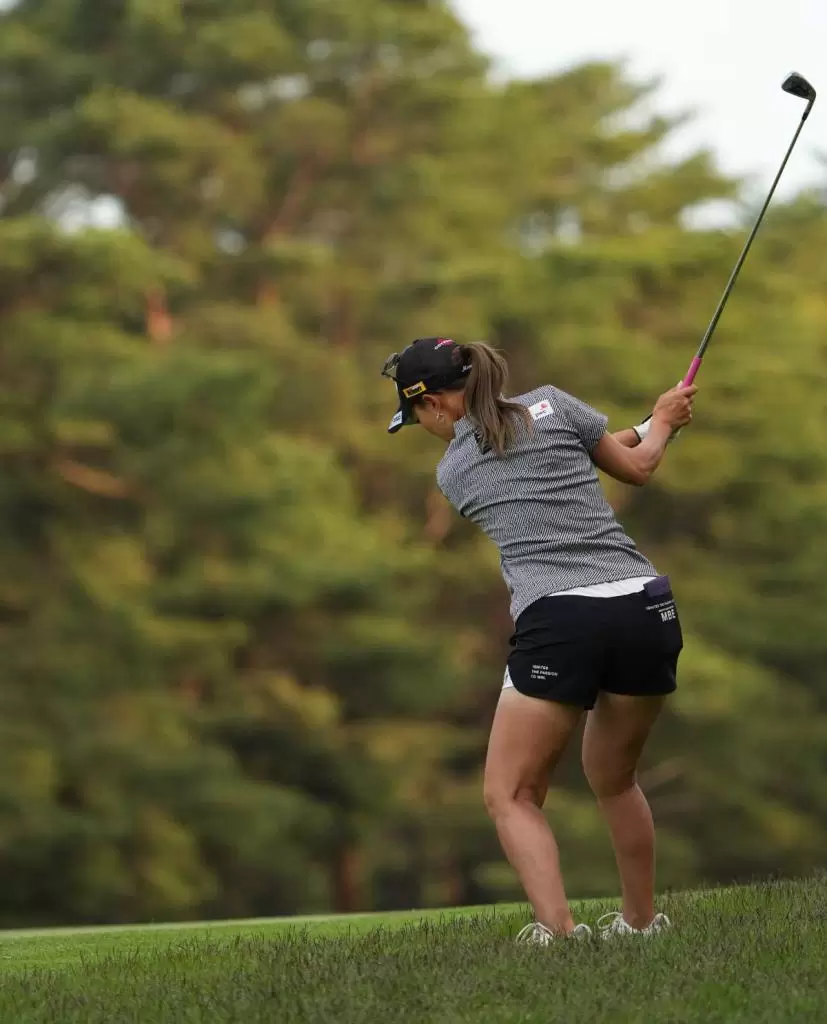 上田桃子アイアンスイング