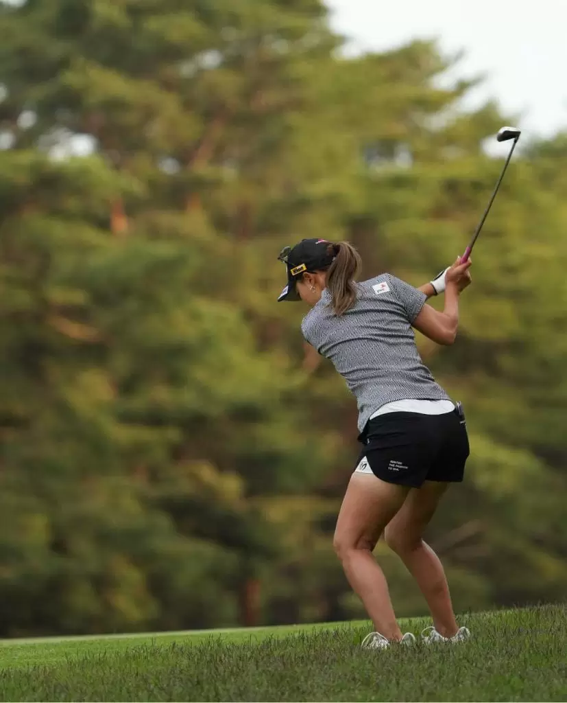 上田桃子アイアンスイング