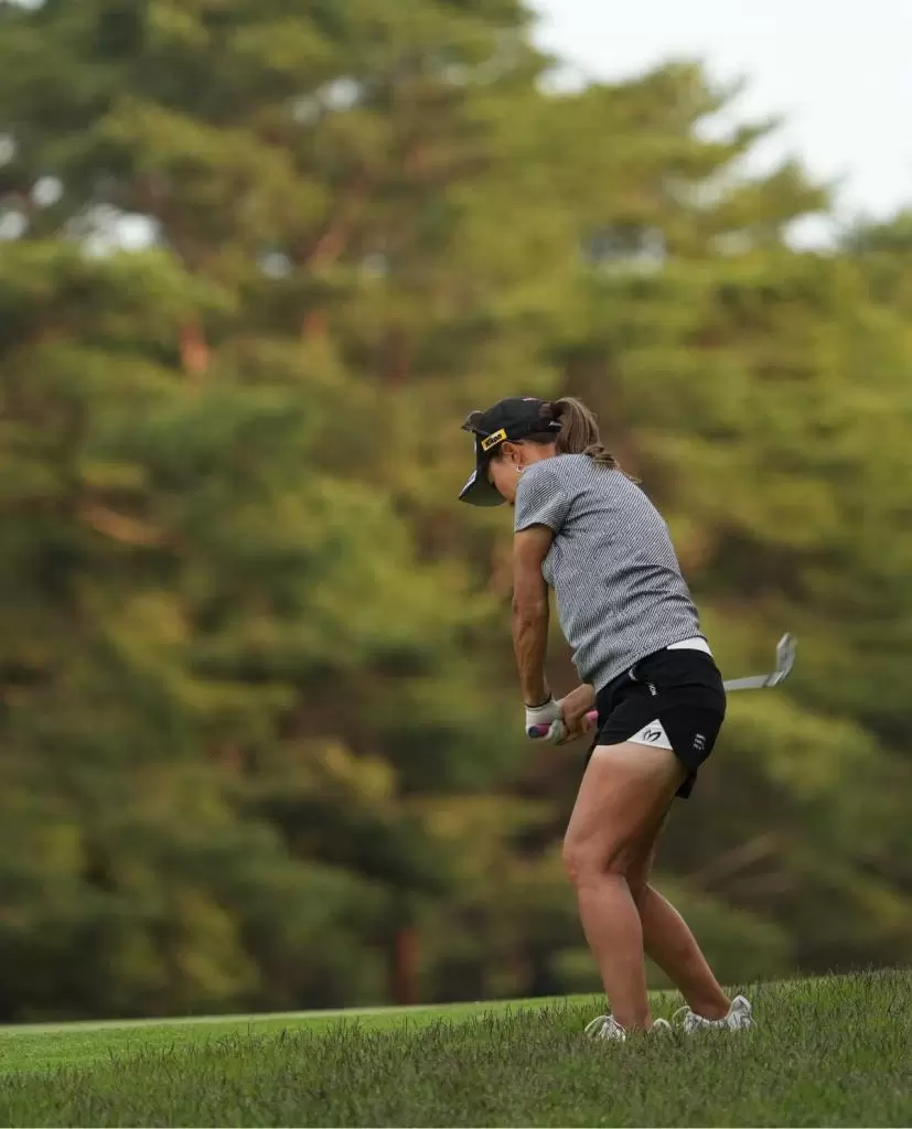 上田桃子アイアンスイング