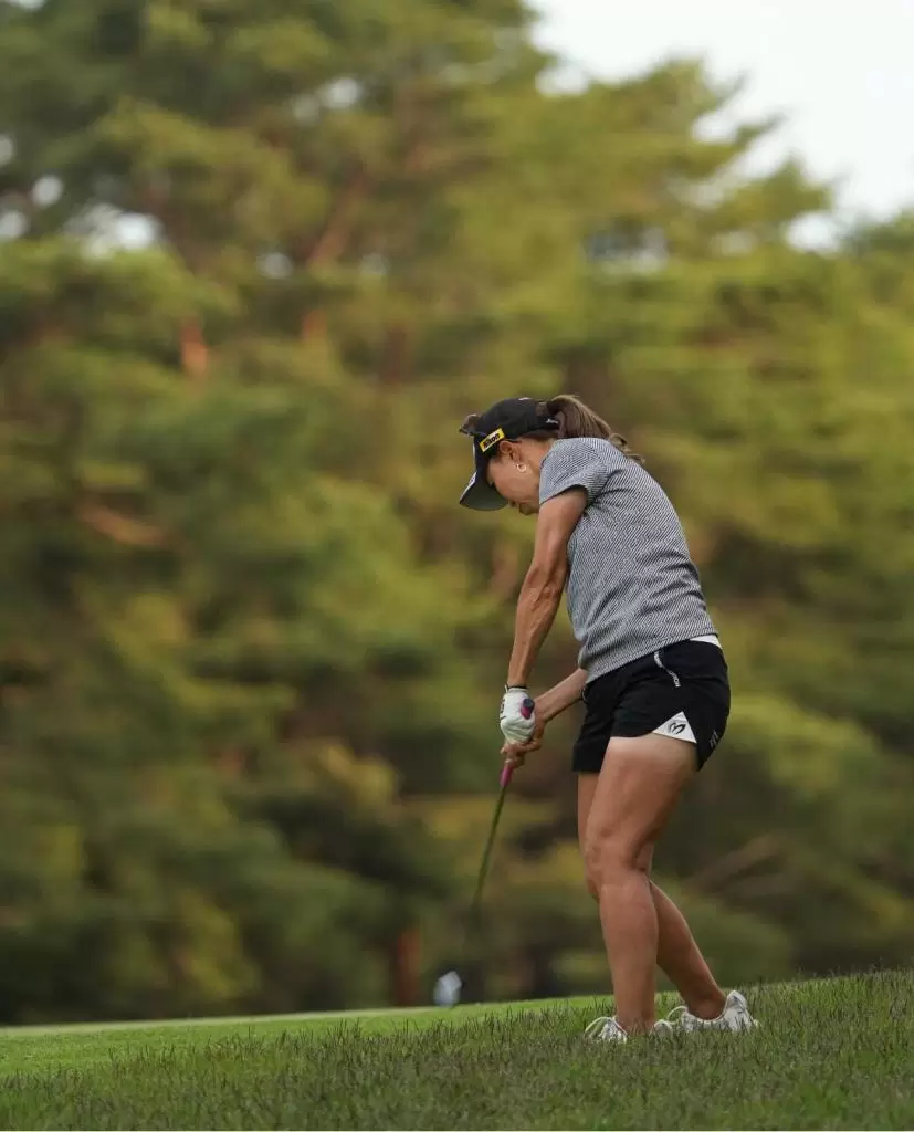 上田桃子アイアンスイング