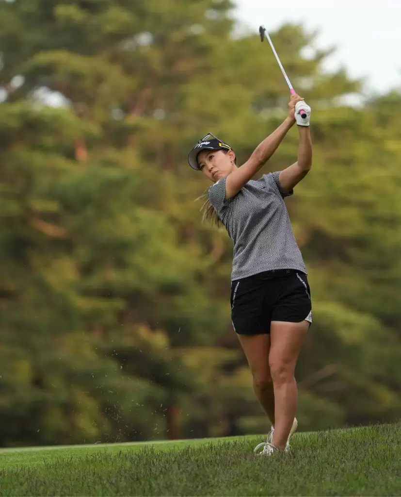 上田桃子アイアンスイング