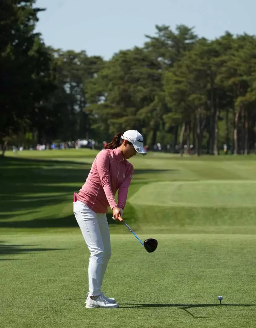 新垣比菜のドライバースイング