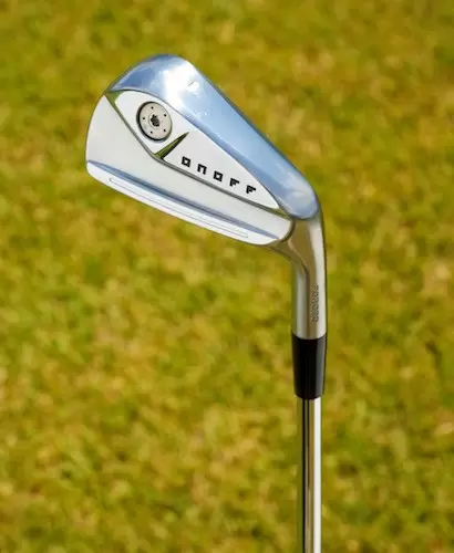 『オノフ フォージド アイアン クロ』