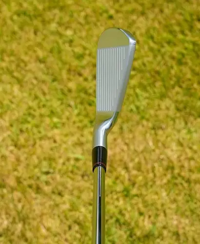 『オノフ フォージド アイアン クロ』