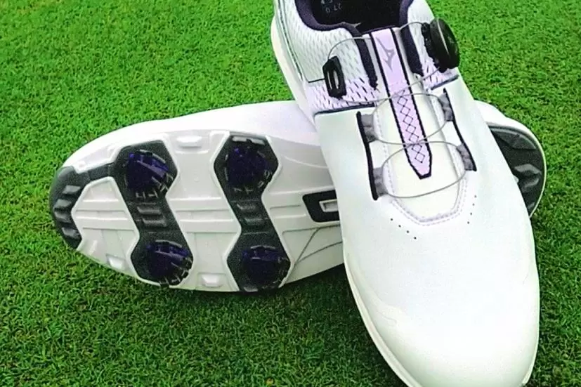 ソフトスパイクシューズ