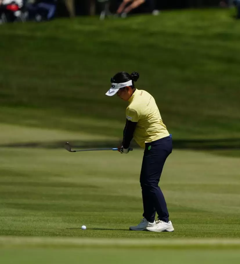 青木瀬令奈のウェッジスイング