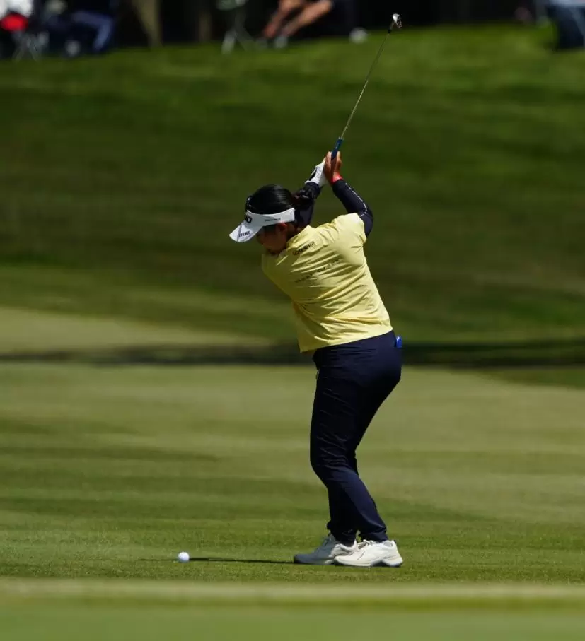 青木瀬令奈のウェッジスイング