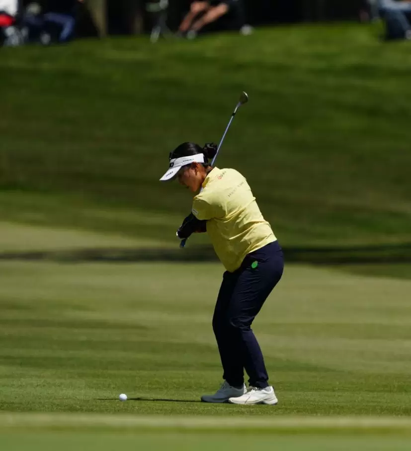 青木瀬令奈のウェッジスイング