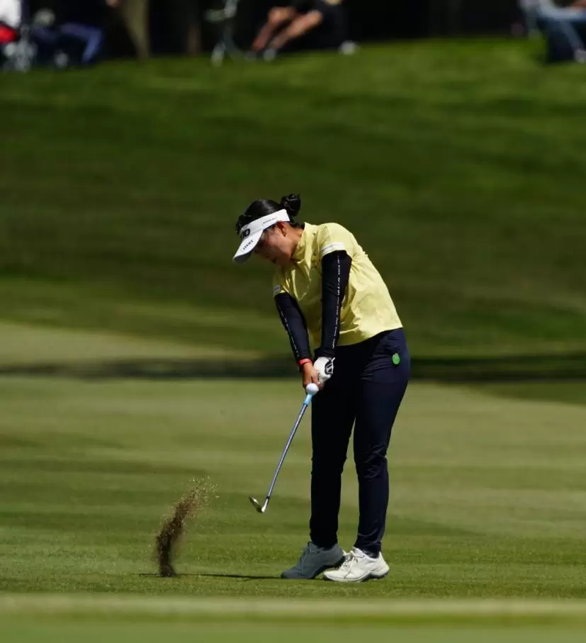 青木瀬令奈のウェッジスイング