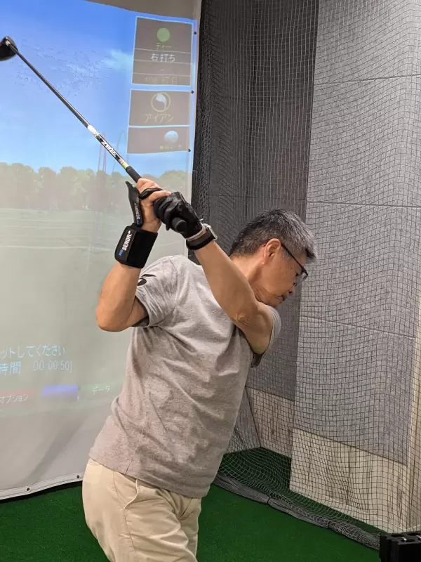 ４６－６：自然と手の位置が収まる