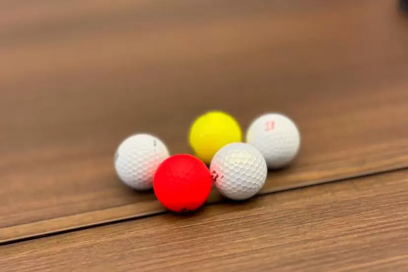 ゴルフボール