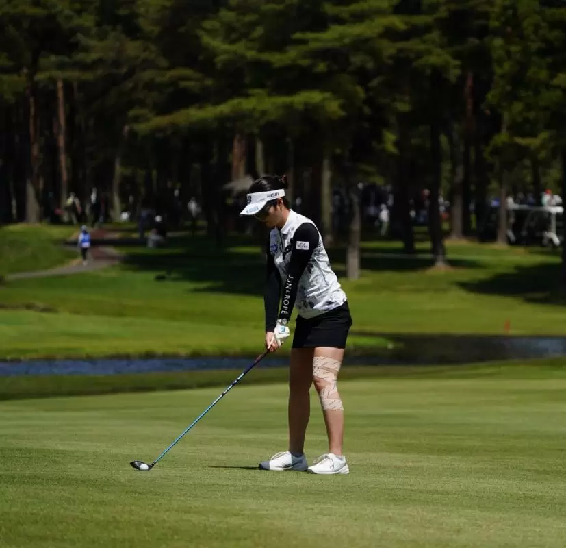 三ヶ島かなのフェアウェイウッドスイング