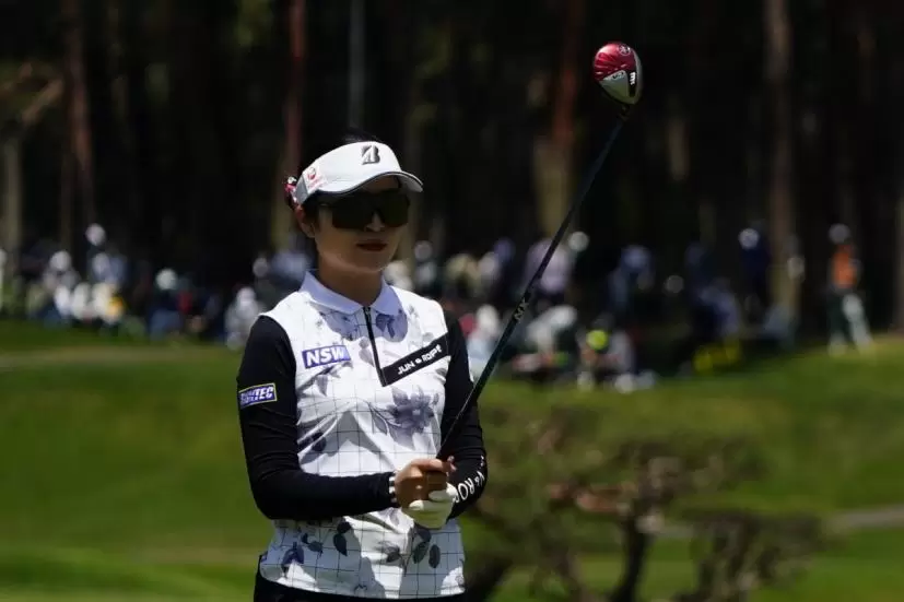 三ヶ島かなのフェアウェイウッドスイング