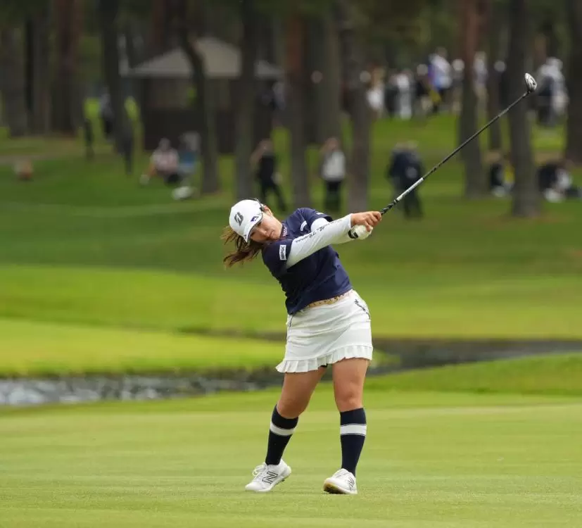 阿部未悠のフェアウェイウッドスイング