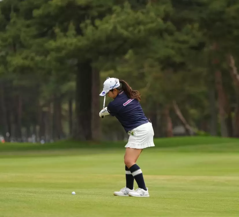 阿部未悠のアイアンスイング