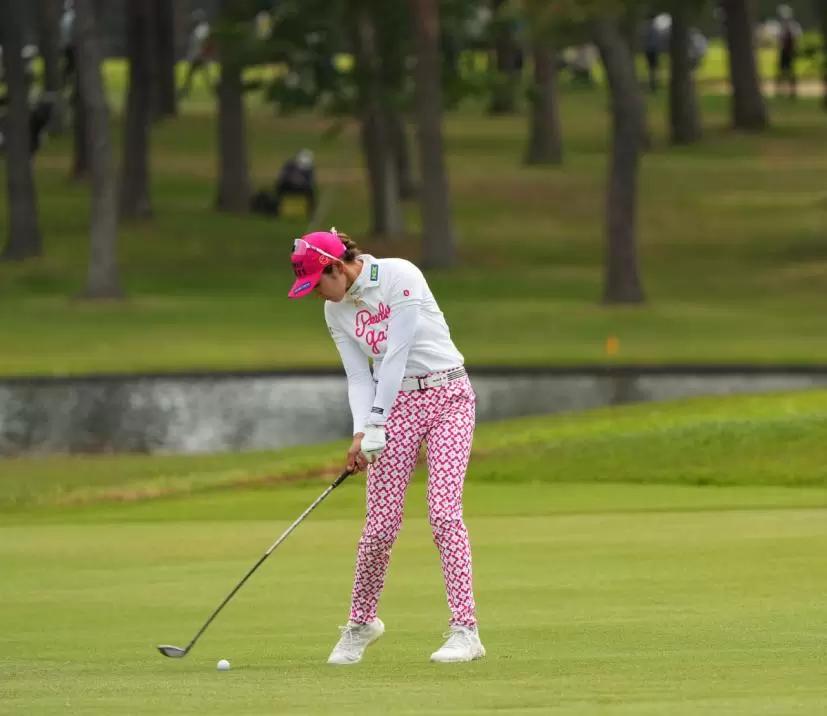 原英莉花さんのダウンスイング③