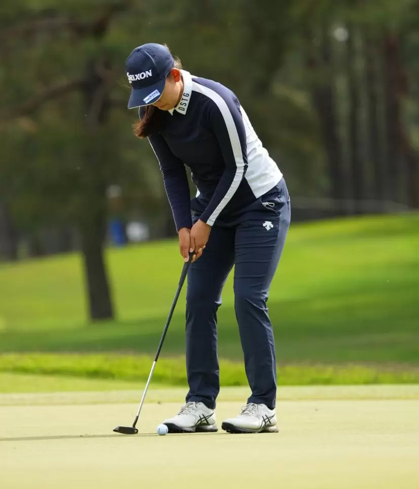 荒川怜郁さんのバックスイング②