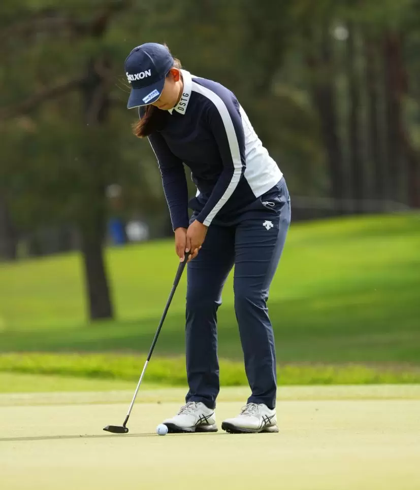 荒川怜郁さんのバックスイング③