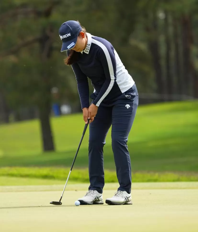 荒川怜郁さんのダウンスイング①