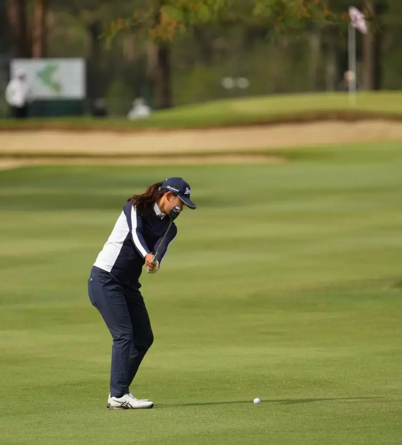 荒川怜郁さんのバックスイング②