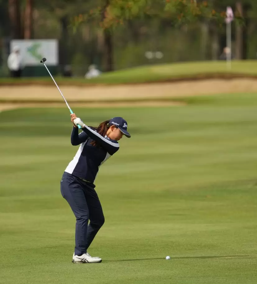 荒川怜郁さんのバックスイング③
