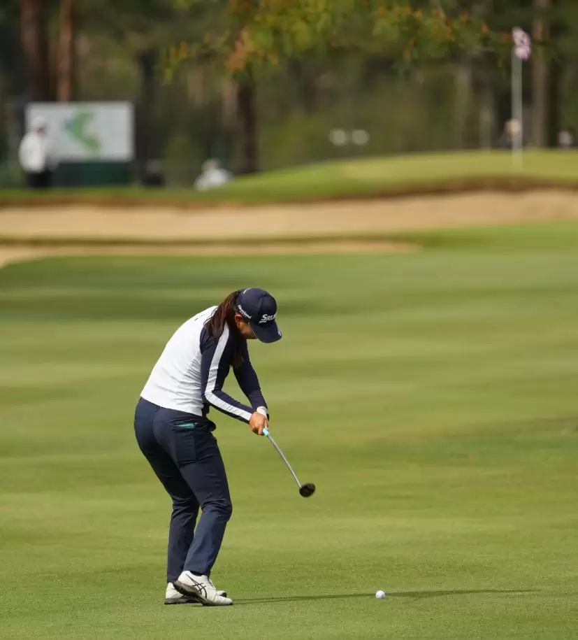 荒川怜郁さんのダウンスイング③