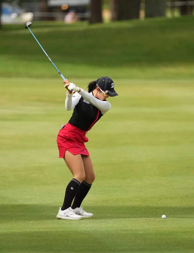 高木萌衣さんのダウンスイング①