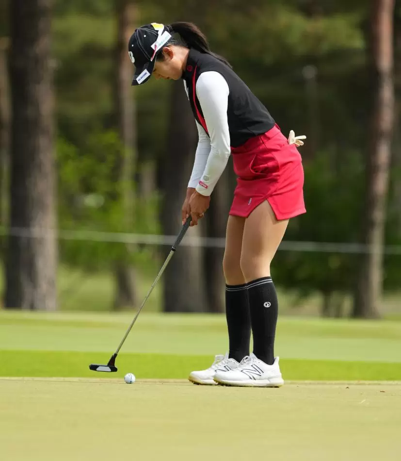 高木萌衣さんのダウンスイング①