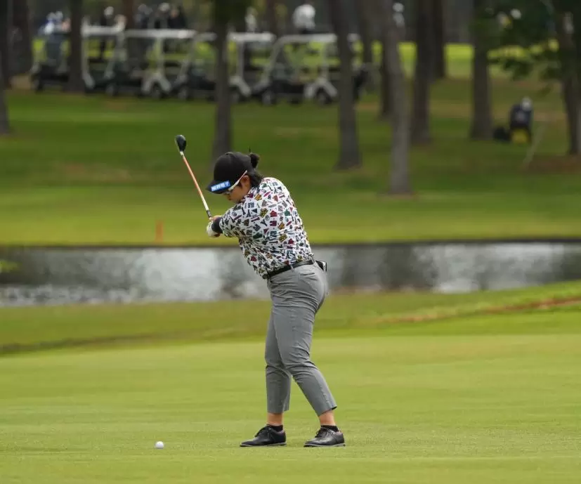 川岸史果さんのバックスイング②